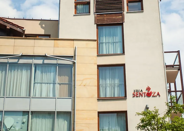 Vila Sentoza *